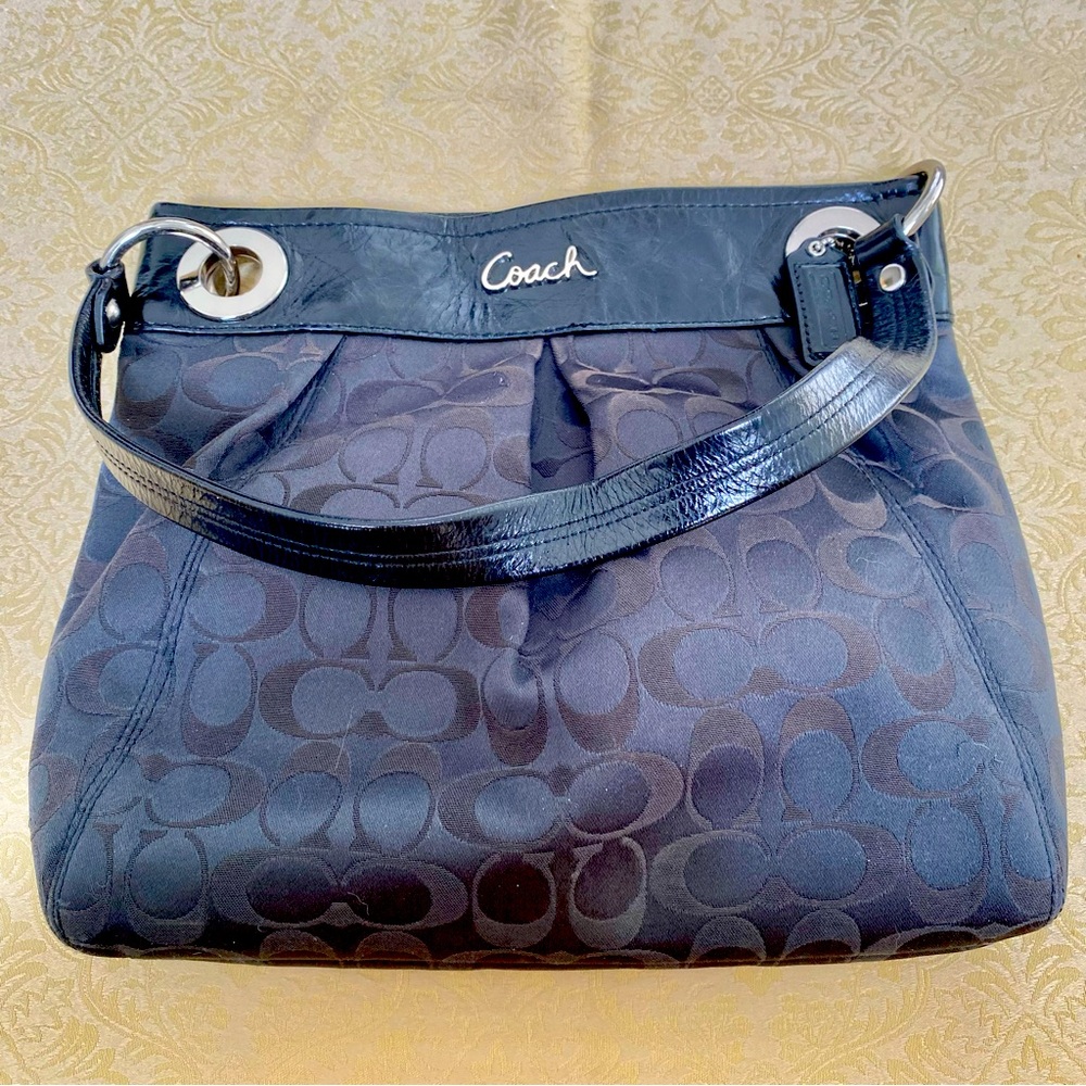 Women’s Coach Ashley Black Signature Purse - Picture 4 of 11